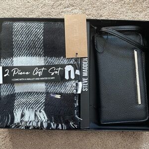 NEW Steve Madden 2-pc Winter Plaid Scarf & Black Wallet Wristlet Clutch Gift Set
